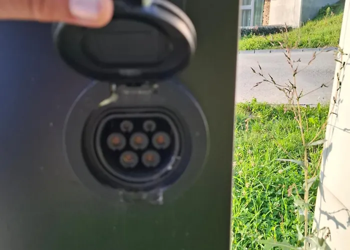 Apartment Comfort With Parking - *